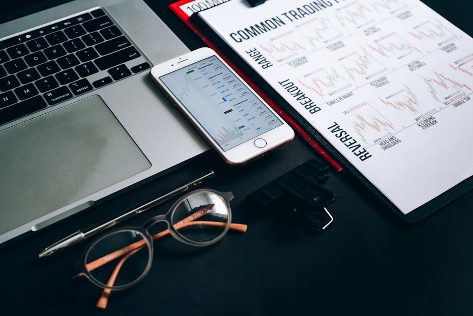A person reviewing a list of common beginner mistakes to avoid, highlighting smart retirement investing moves.